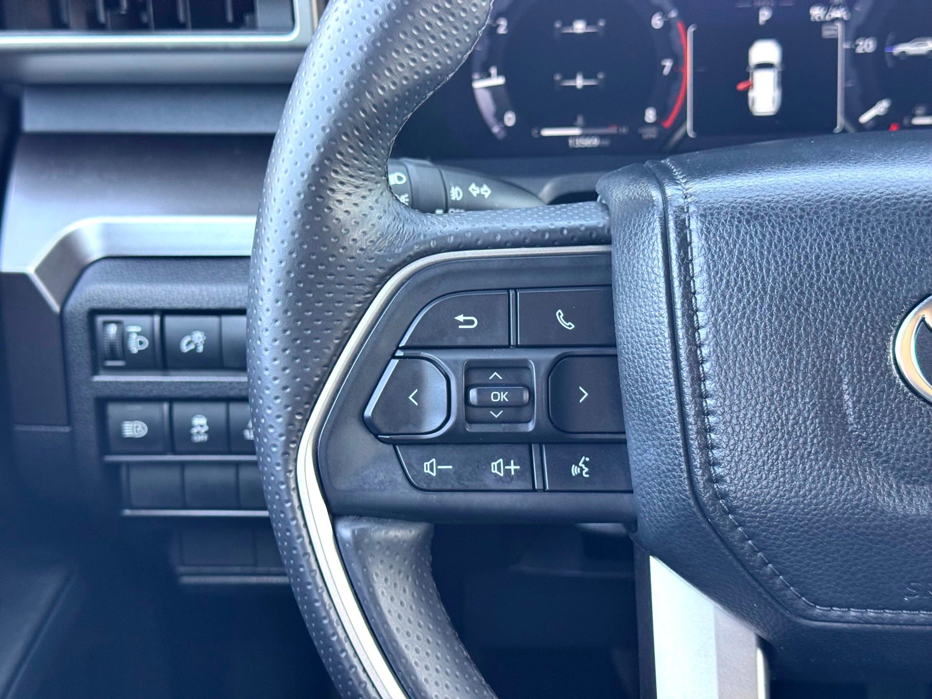 Used 2025 Toyota 4Runner TRD Off-Road image 26