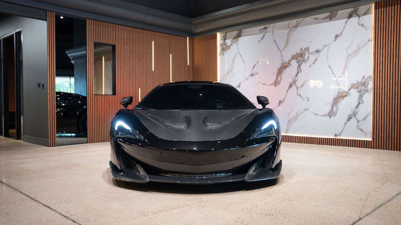 Used 2019 McLaren 600LT RWD image 4