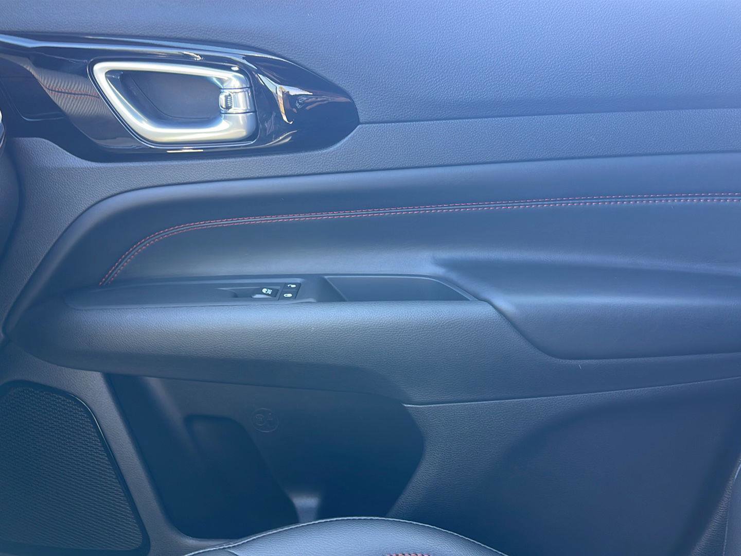 New 2026 Jeep Compass Trailhawk image 21
