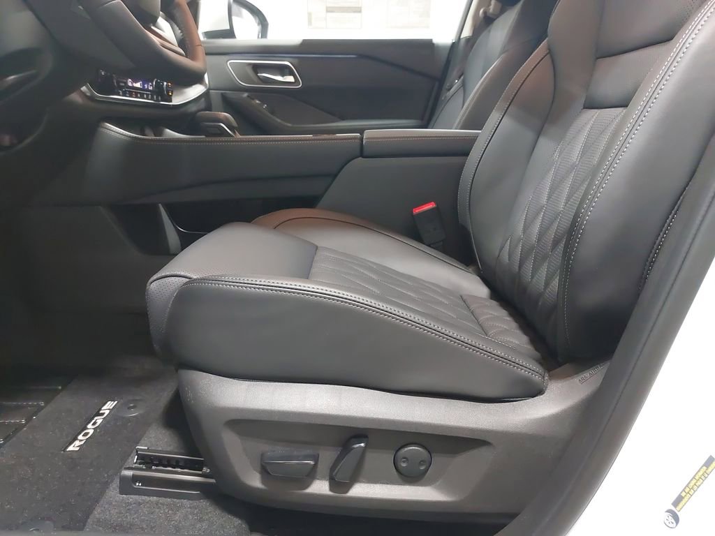 New 2026 Nissan Rogue Platinum w/ Platinum Premium Package image 31