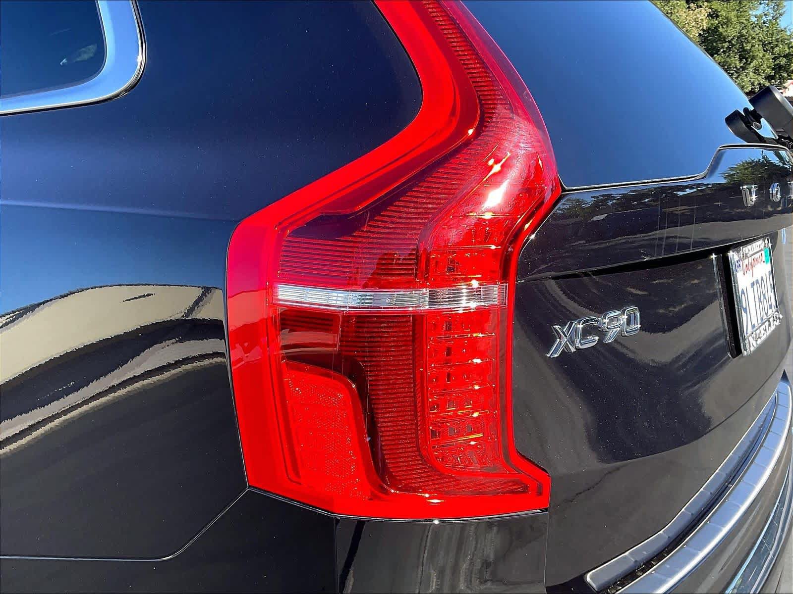 Used 2024 Volvo XC90 T8 Ultimate w/ Protection Package Premier AWD/4WD image 33