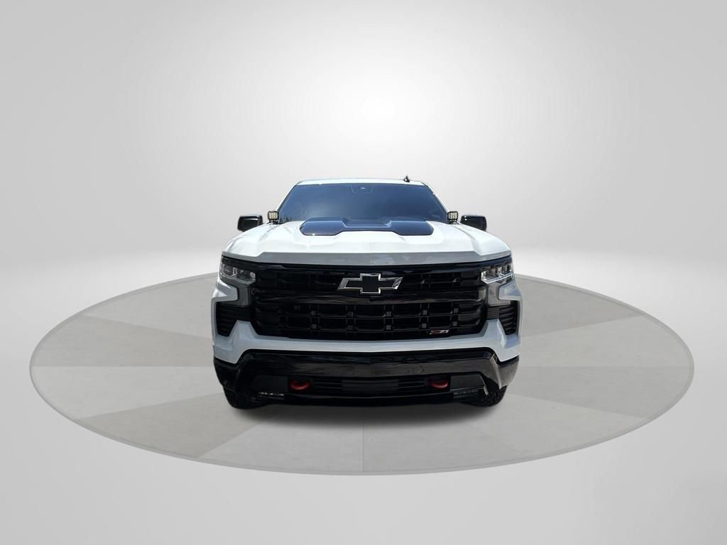 Used 2024 Chevrolet Silverado 1500 LT Trail Boss image 2