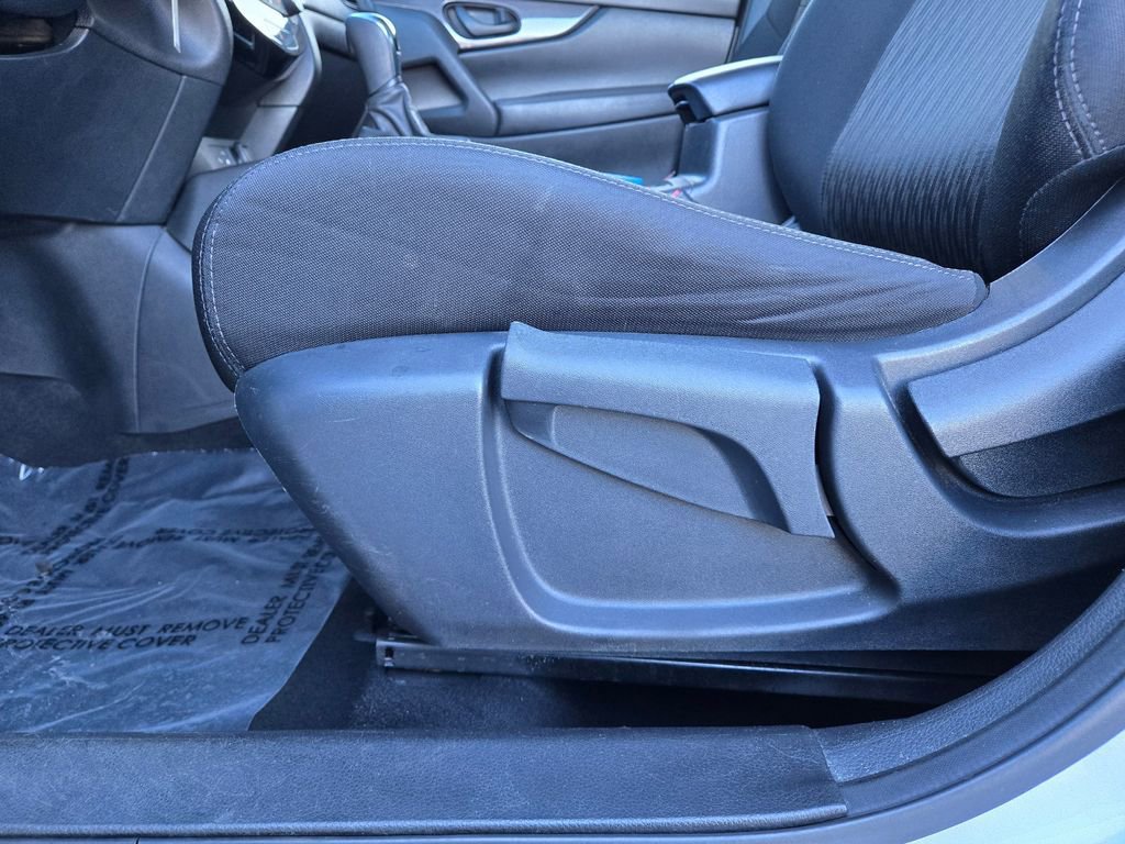 Used 2019 Nissan Rogue S image 21