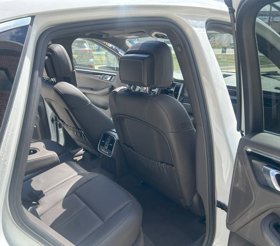 Used 2017 Porsche Macan S image 31