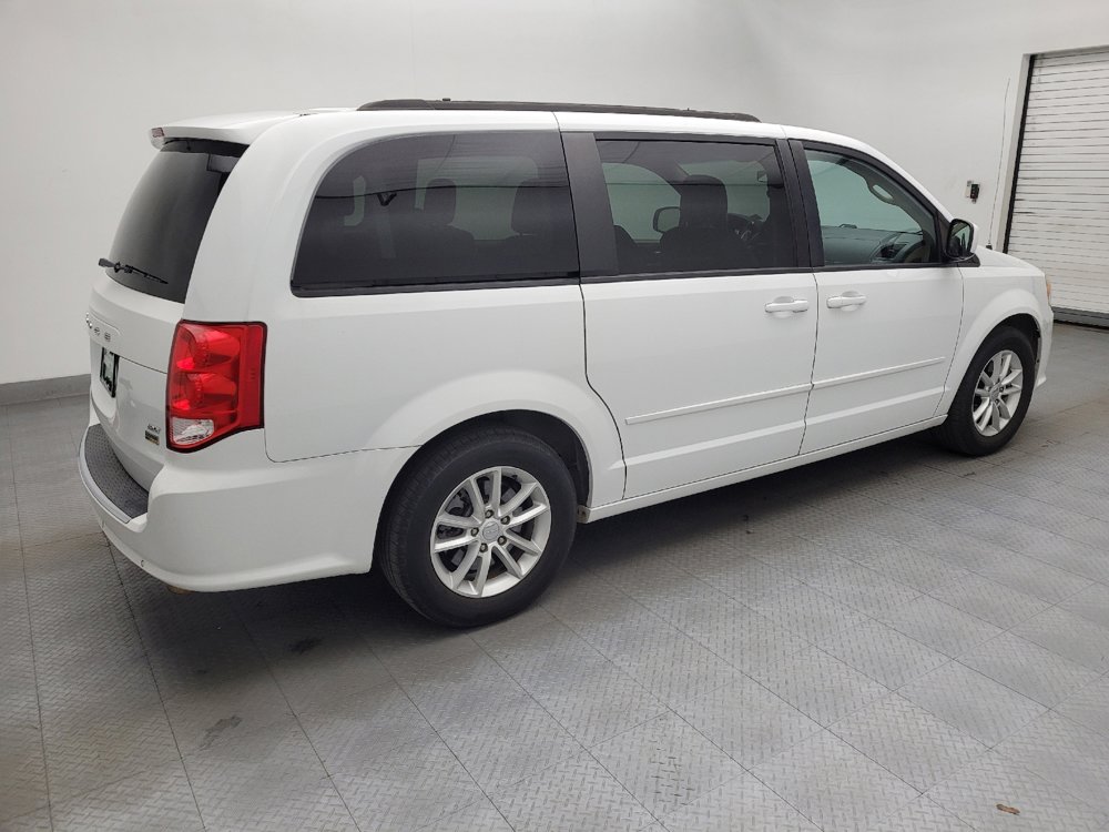 Used 2016 Dodge Grand Caravan SXT w/ Rear Park Assist Package image 10