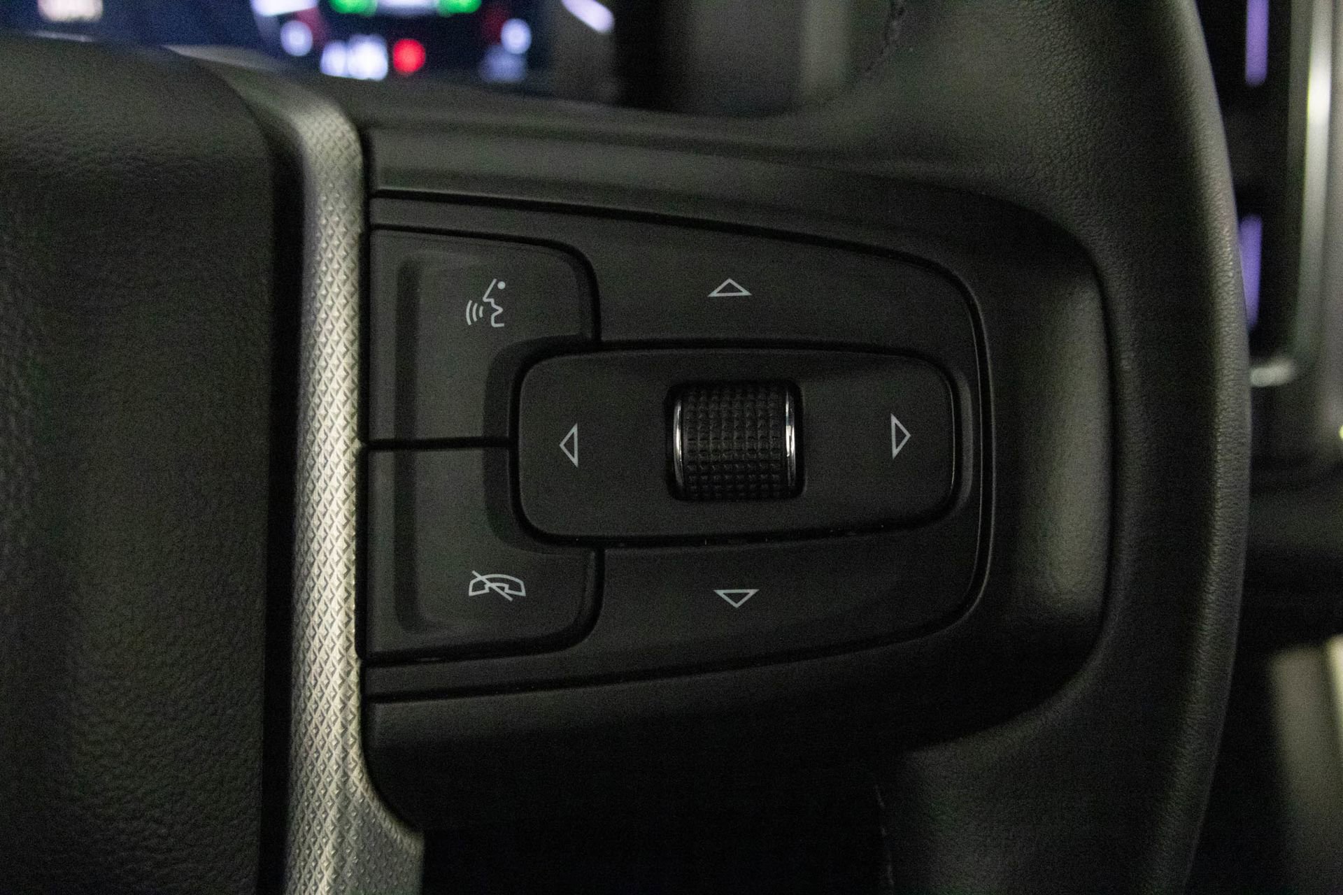 Used 2023 GMC Yukon XL Denali image 28