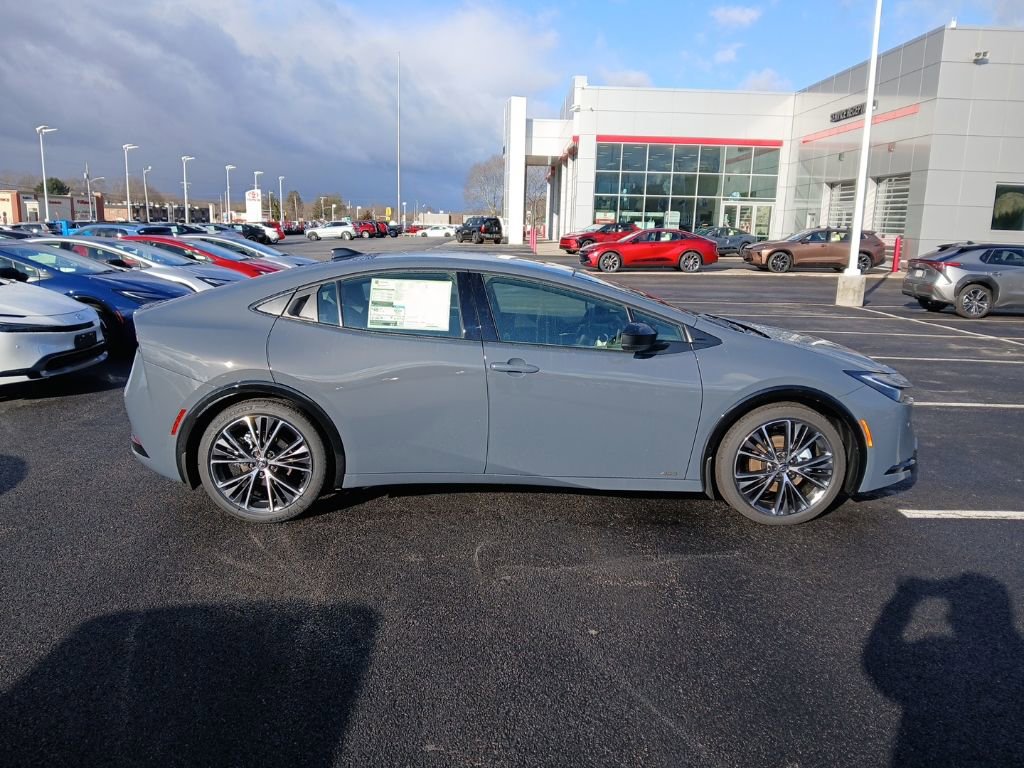 New 2026 Toyota Prius XLE image 4
