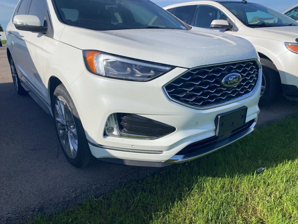 Used 2020 Ford Edge Titanium w/ Equipment Group 301A AWD/4WD image 3