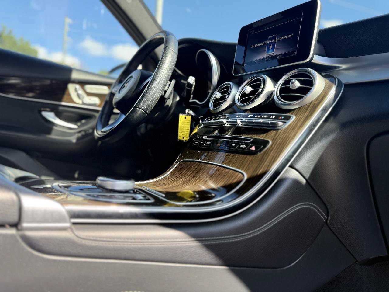 Used 2019 Mercedes-Benz GLC 300 w/ Premium Package image 48