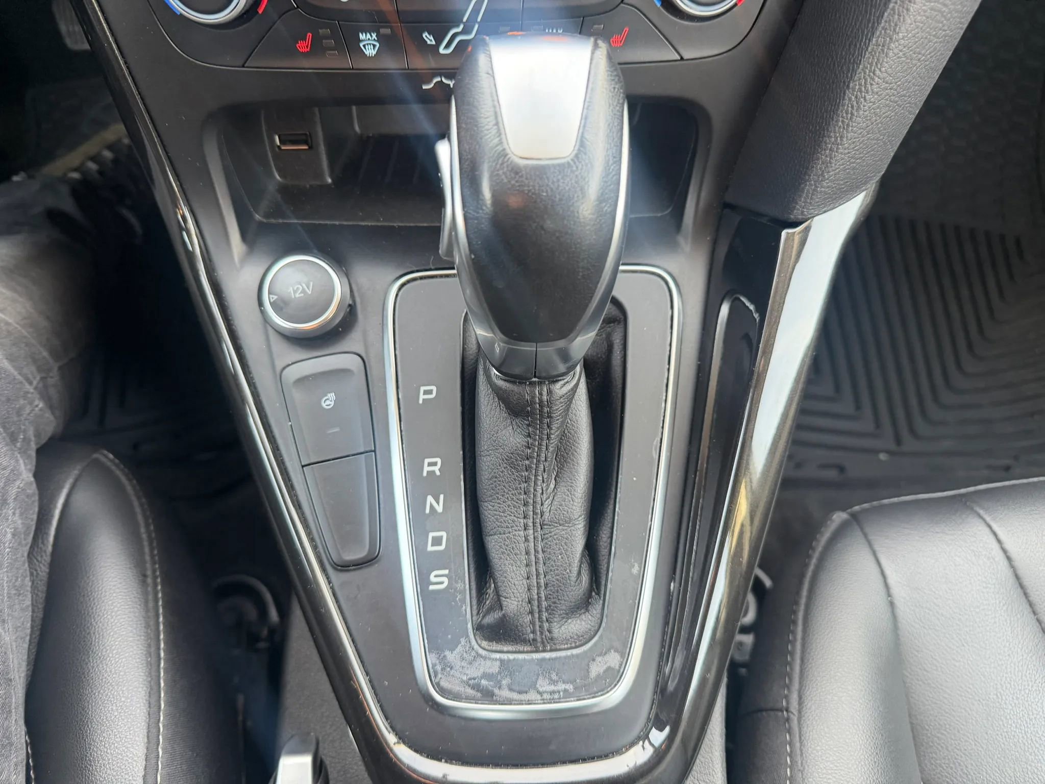 Used 2017 Ford Focus Titanium image 21