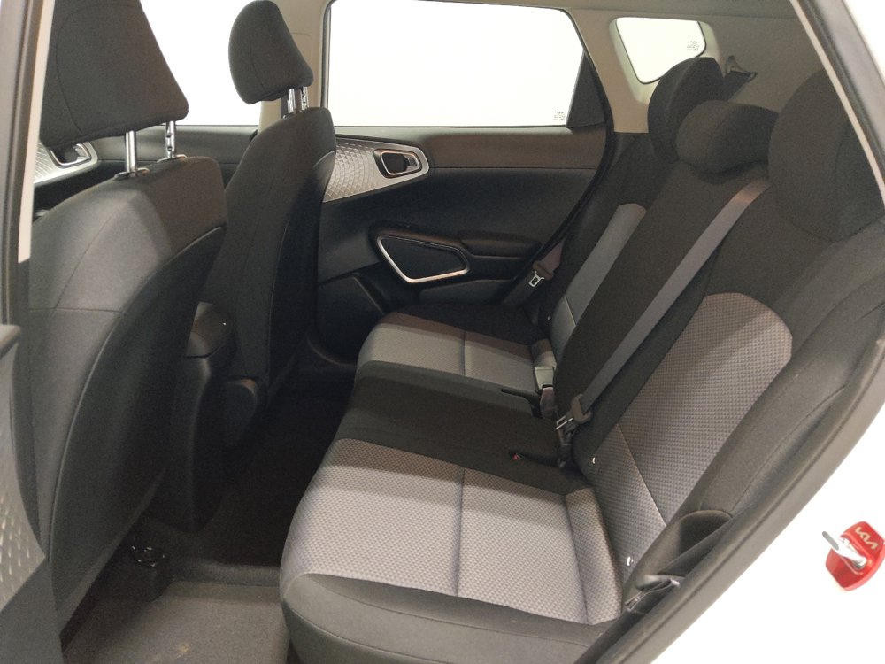 Used 2023 Kia Soul LX w/ LX Technology Package image 18