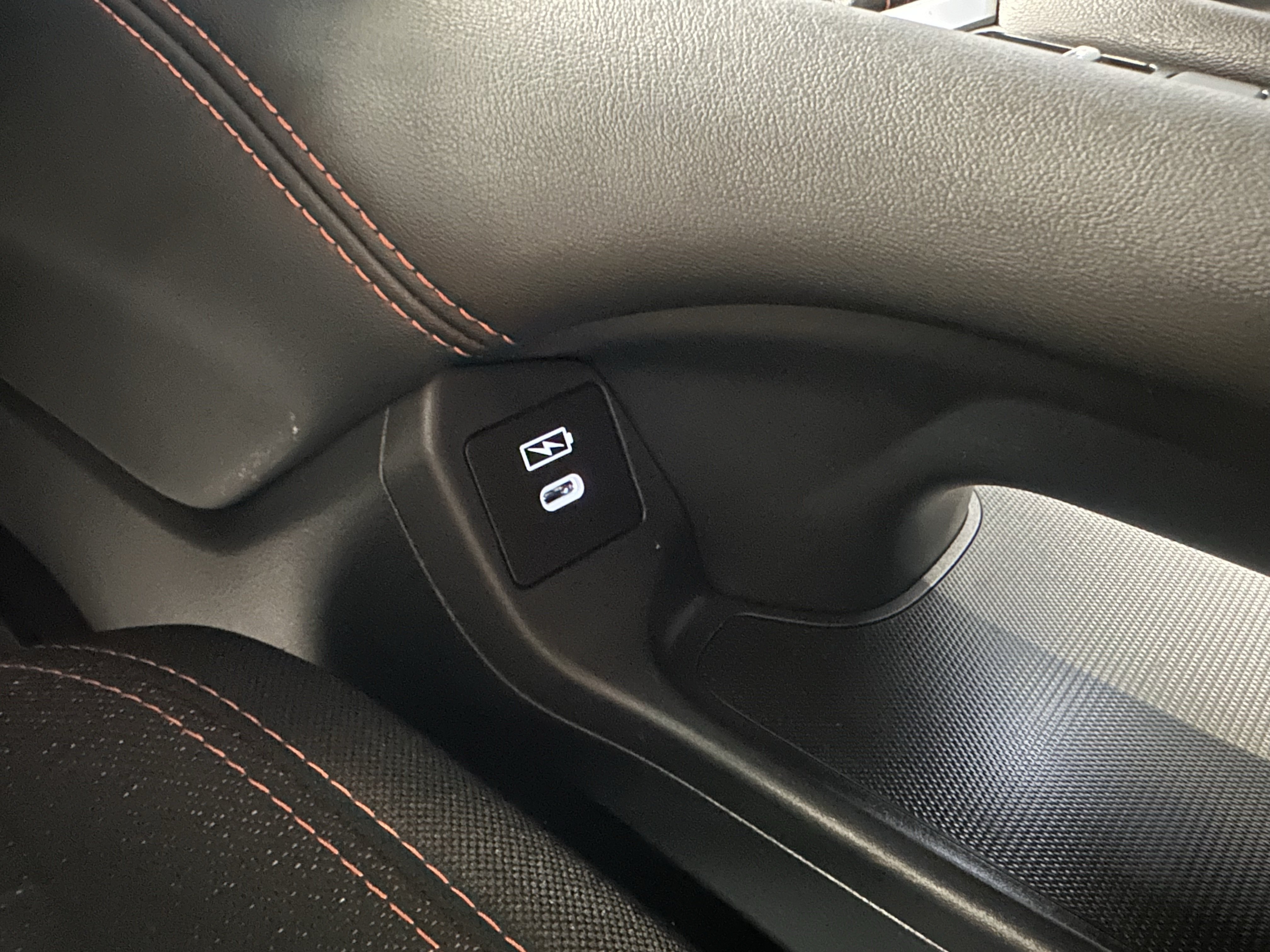 Used 2025 Honda HR-V Sport image 17