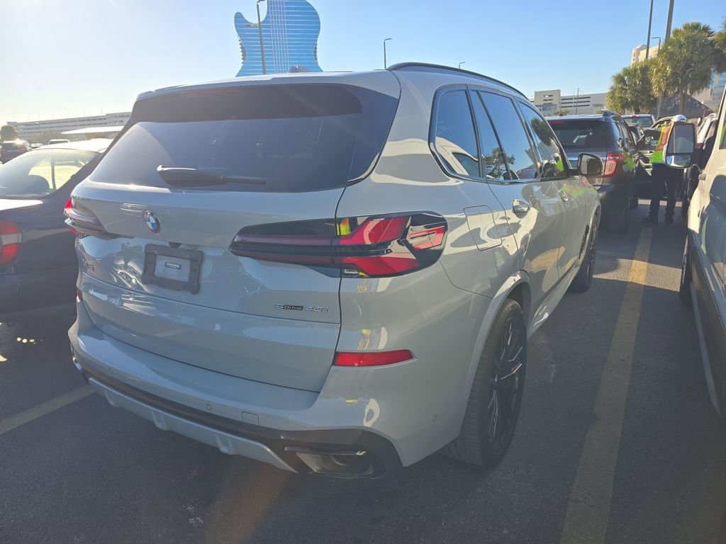 Used 2024 BMW X5 sDrive40i w/ M Sport Package image 14