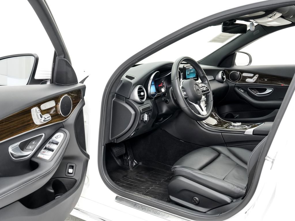 Used 2019 Mercedes-Benz C 300 4MATIC Sedan image 7