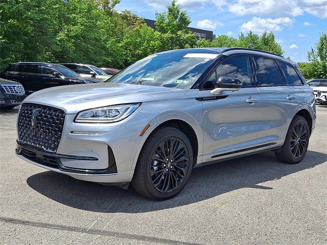 Used 2023 Lincoln Corsair Reserve w/ Equipment Group 201A AWD/4WD image 3