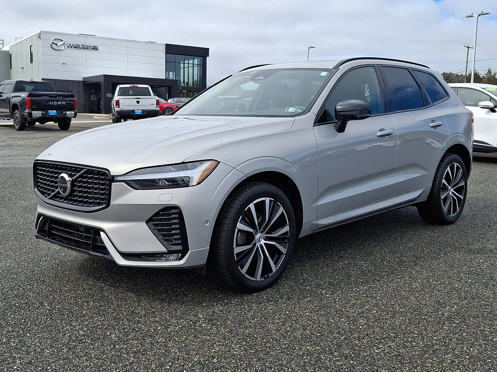 Certified 2023 Volvo XC60 B5 Plus w/ Climate Package image 3