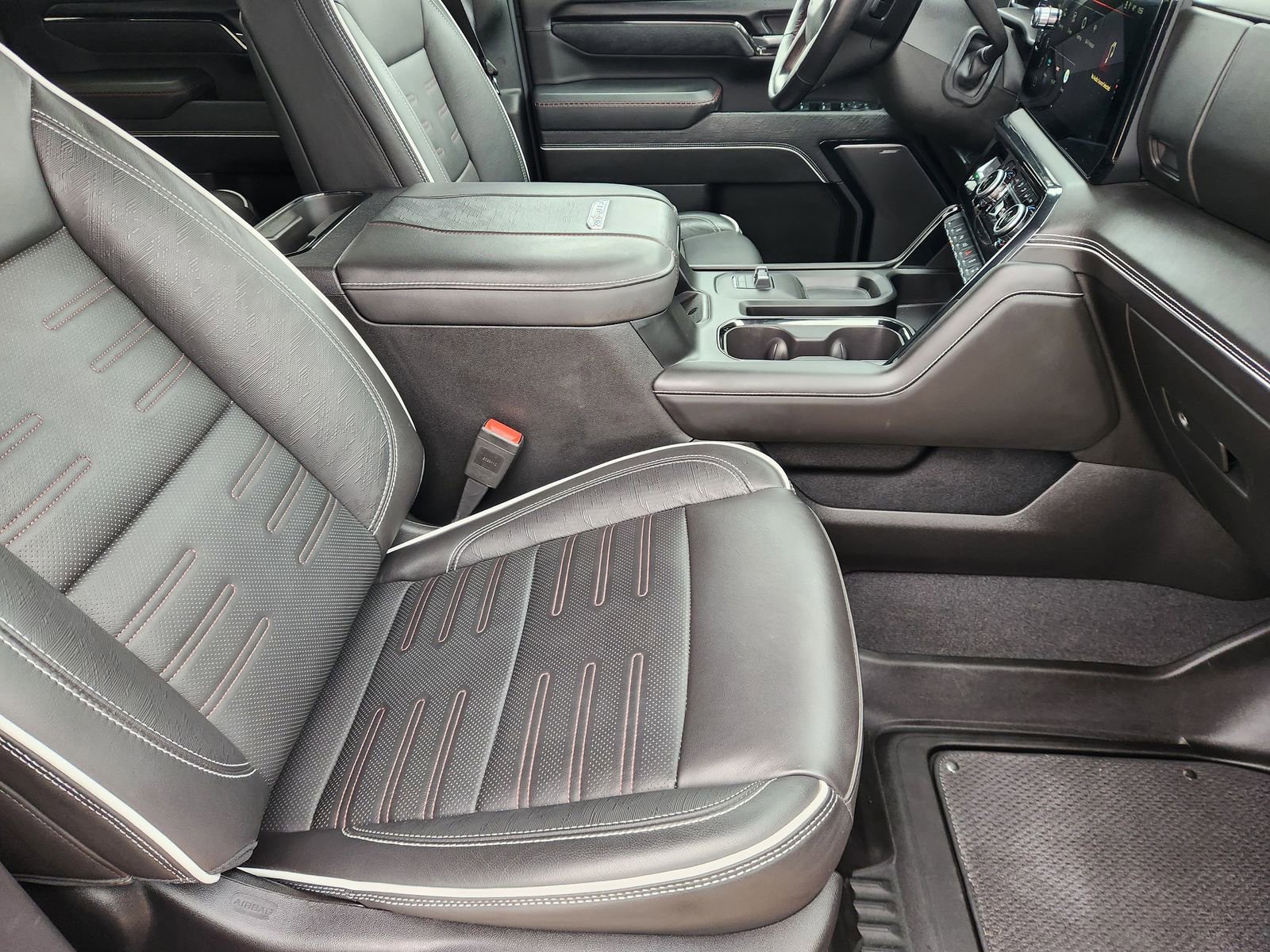 Used 2024 GMC Sierra 2500 AT4X image 14