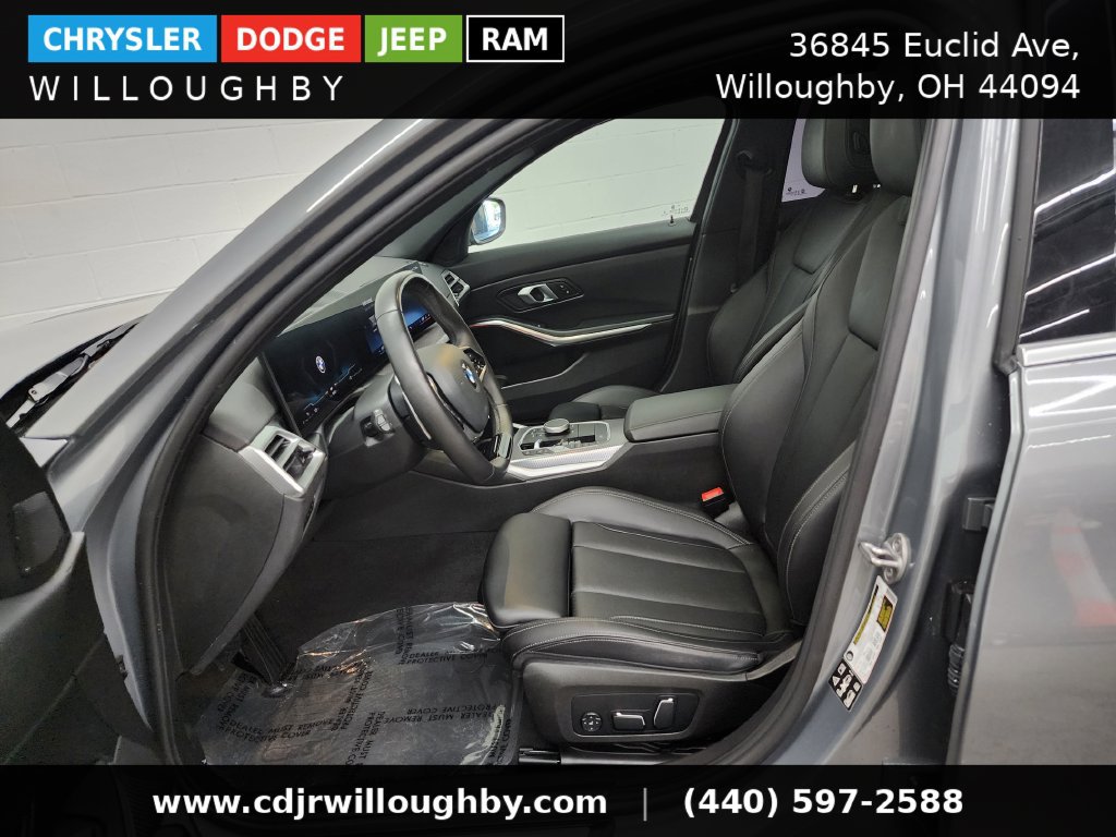Used 2025 BMW 330i xDrive Sedan w/ Convenience Package AWD/4WD image 14