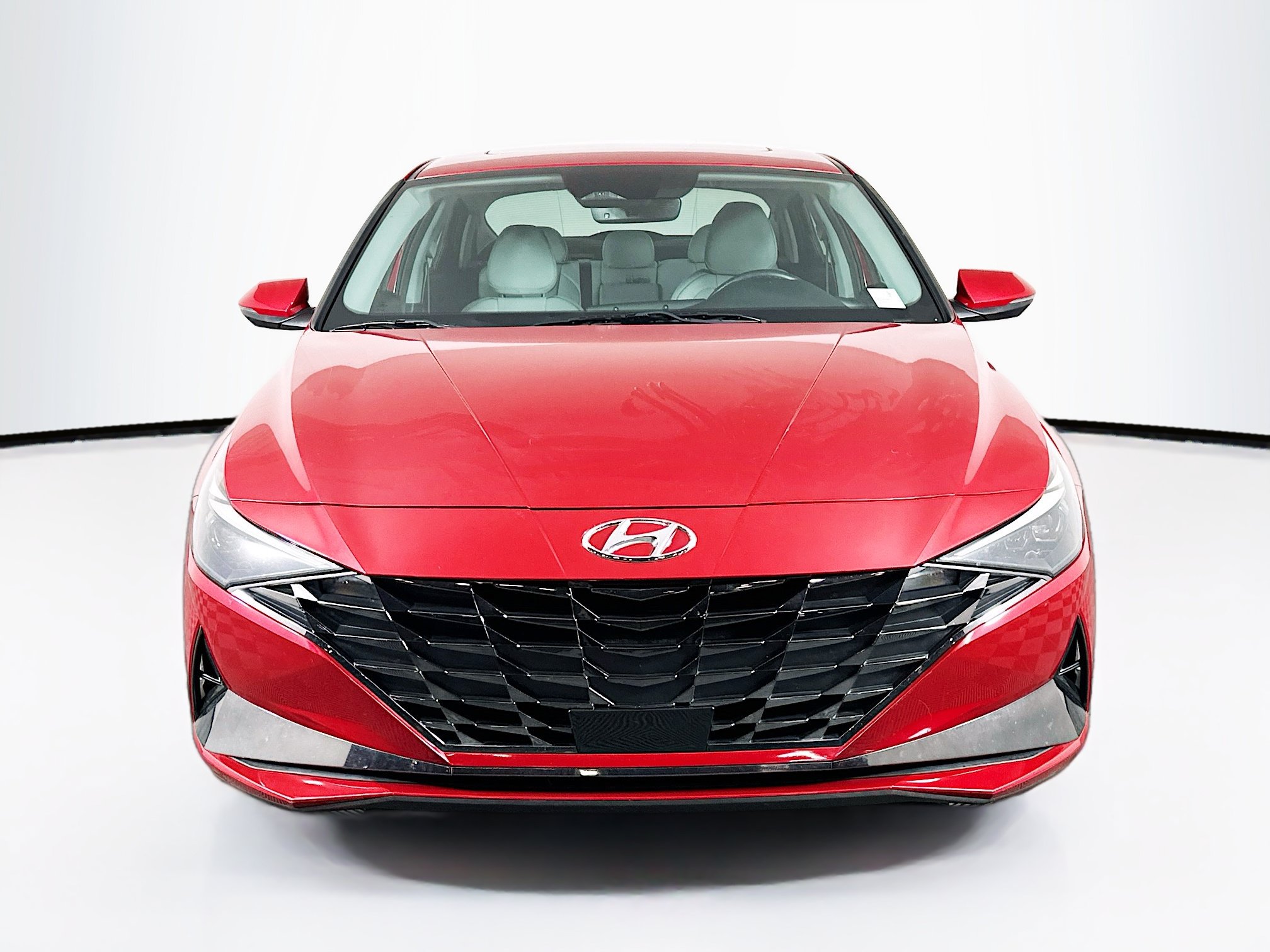 Used 2022 Hyundai Elantra Limited FWD image 2