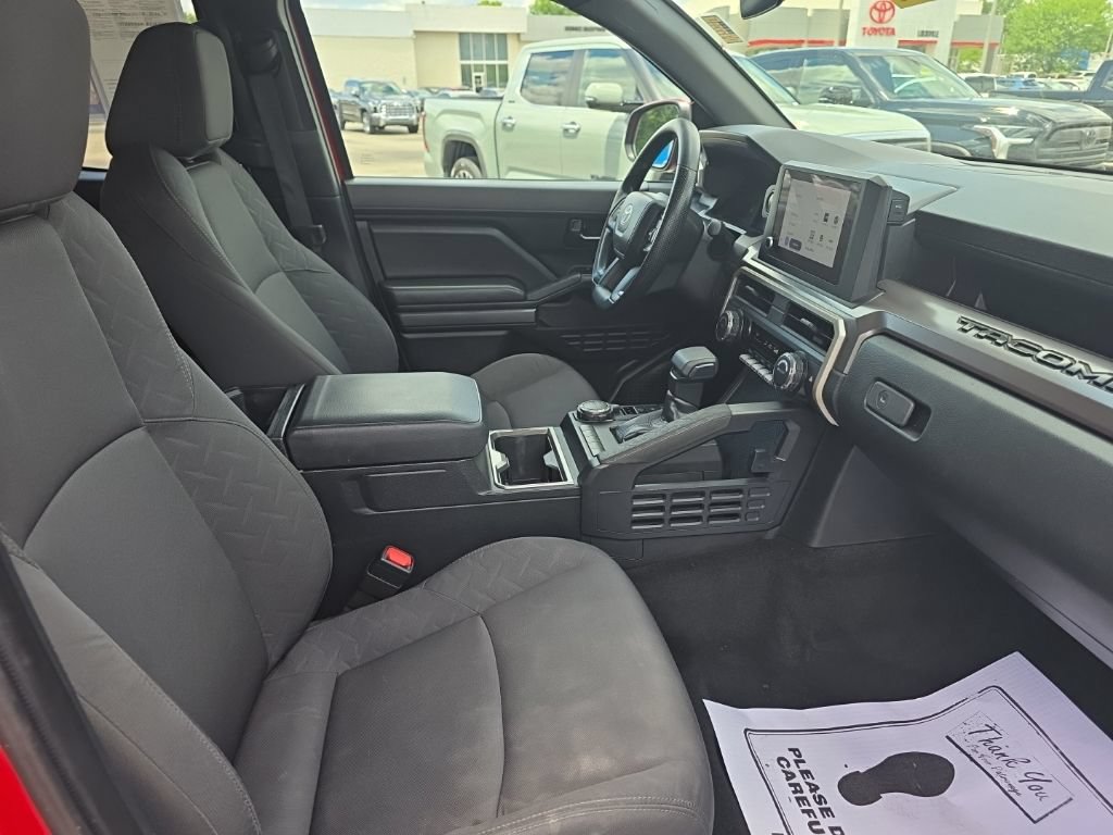 Certified 2025 Toyota Tacoma SR5 AWD/4WD image 9