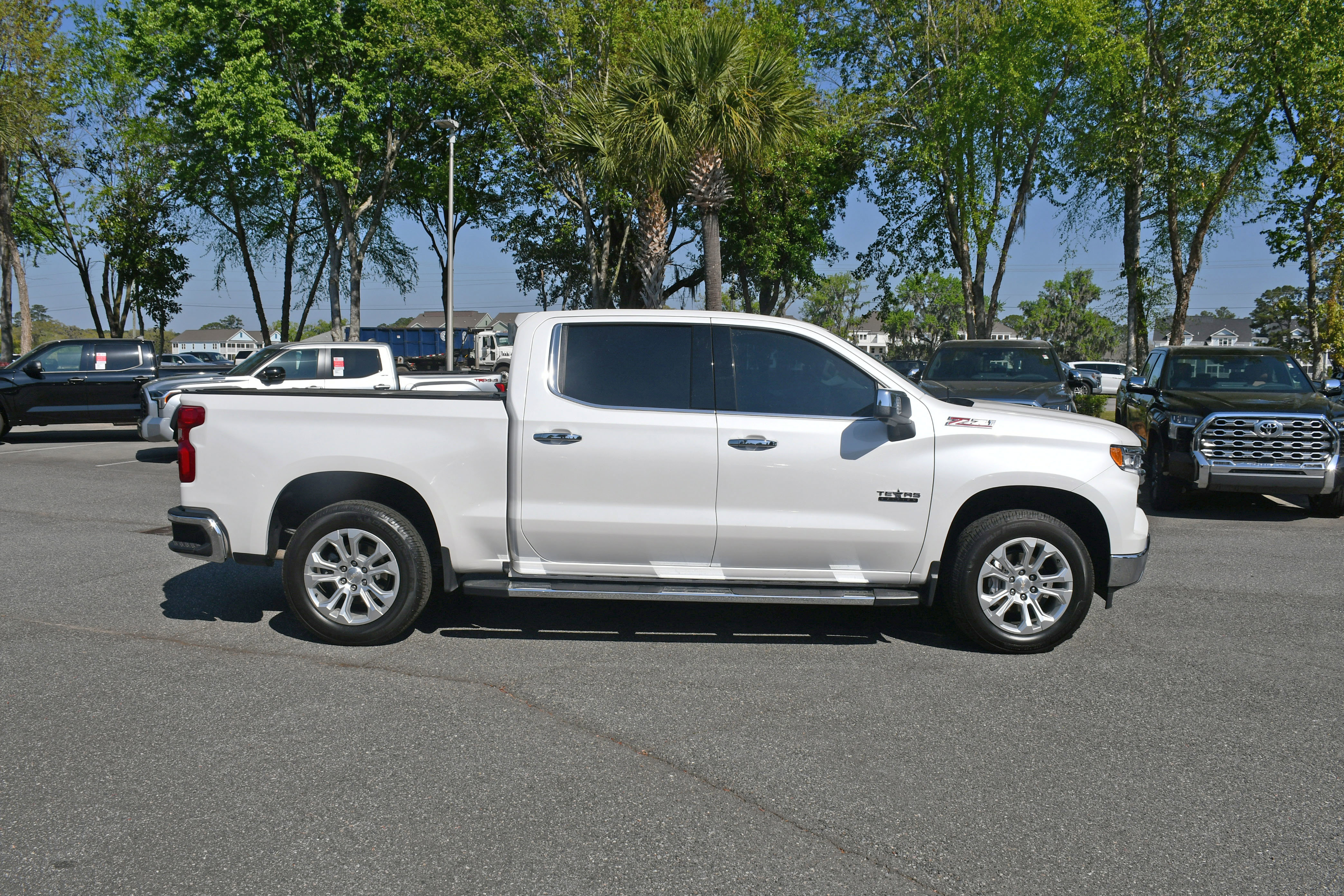 Used 2024 Chevrolet Silverado 1500 LTZ w/ LTZ Premium Texas Edition AWD/4WD image 5