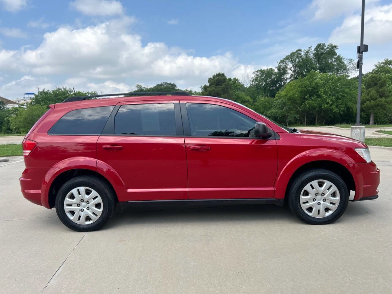 Used 2019 Dodge Journey SE image 5