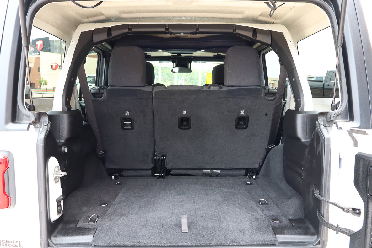 Used 2024 Jeep Wrangler Rubicon image 9