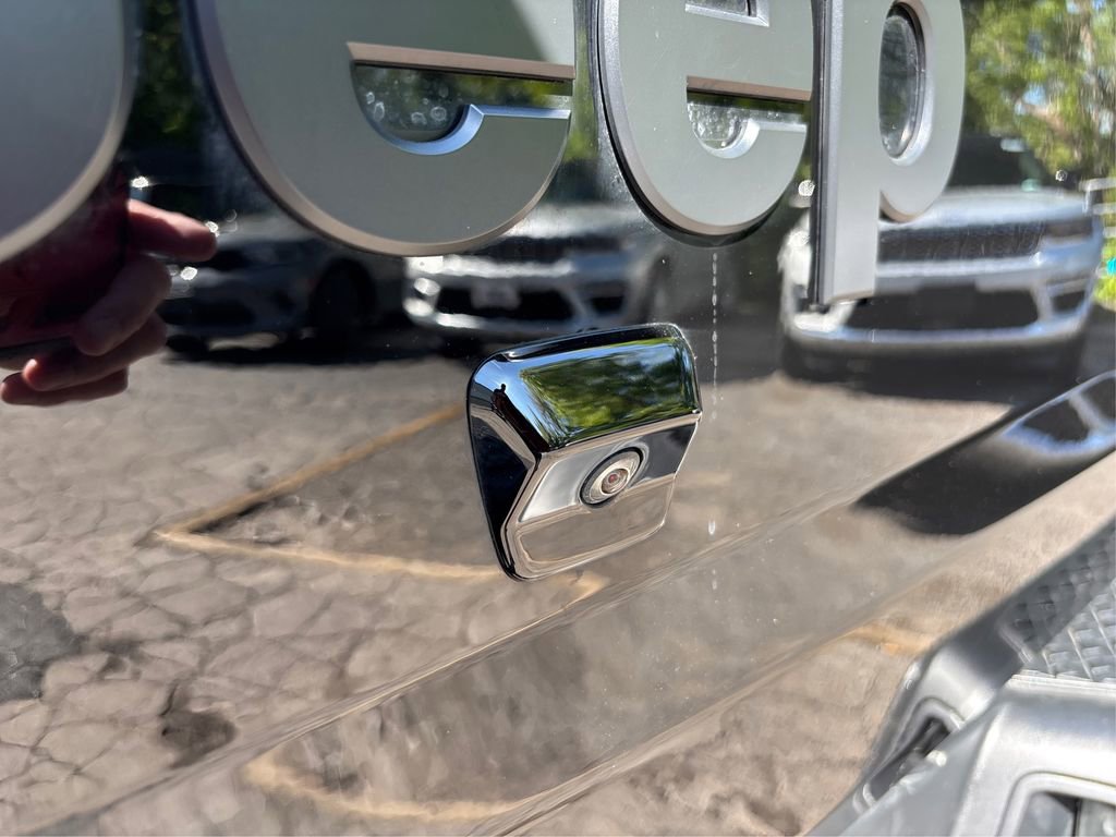 Used 2024 Jeep Gladiator Sport image 15