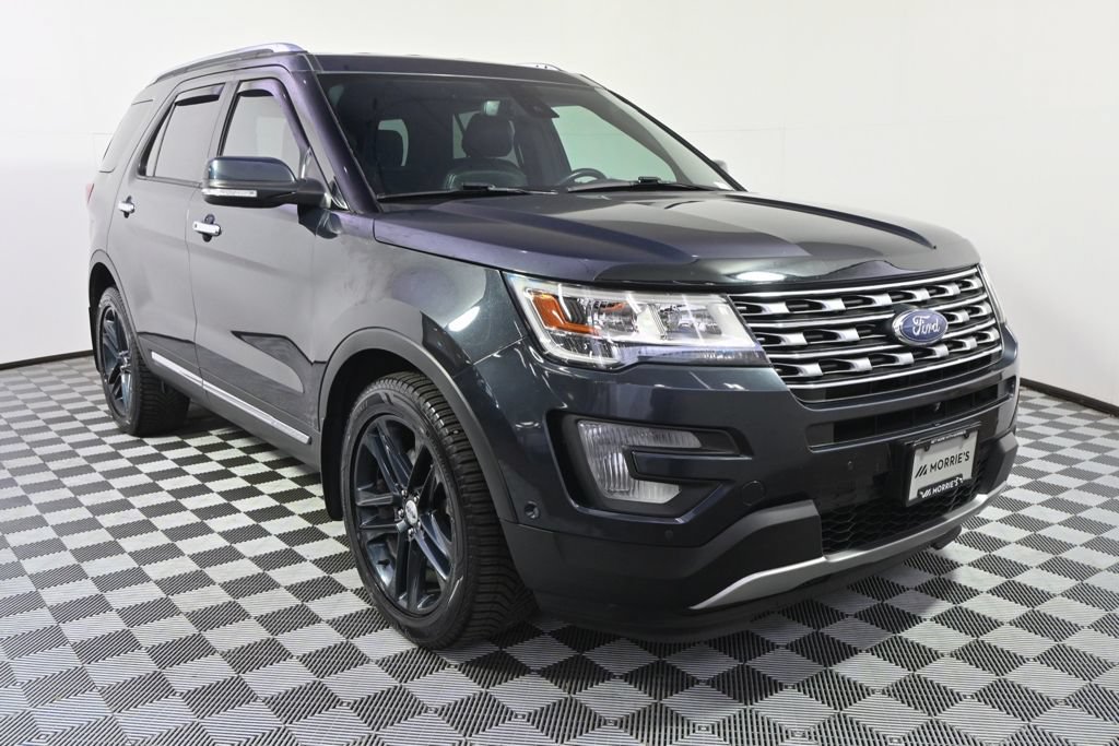 Used 2017 Ford Explorer Limited w/ Equipment Group 301A AWD/4WD image 9
