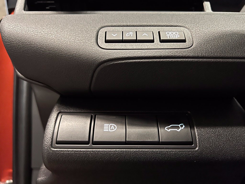 New 2026 Toyota C-HR AWD/4WD image 31