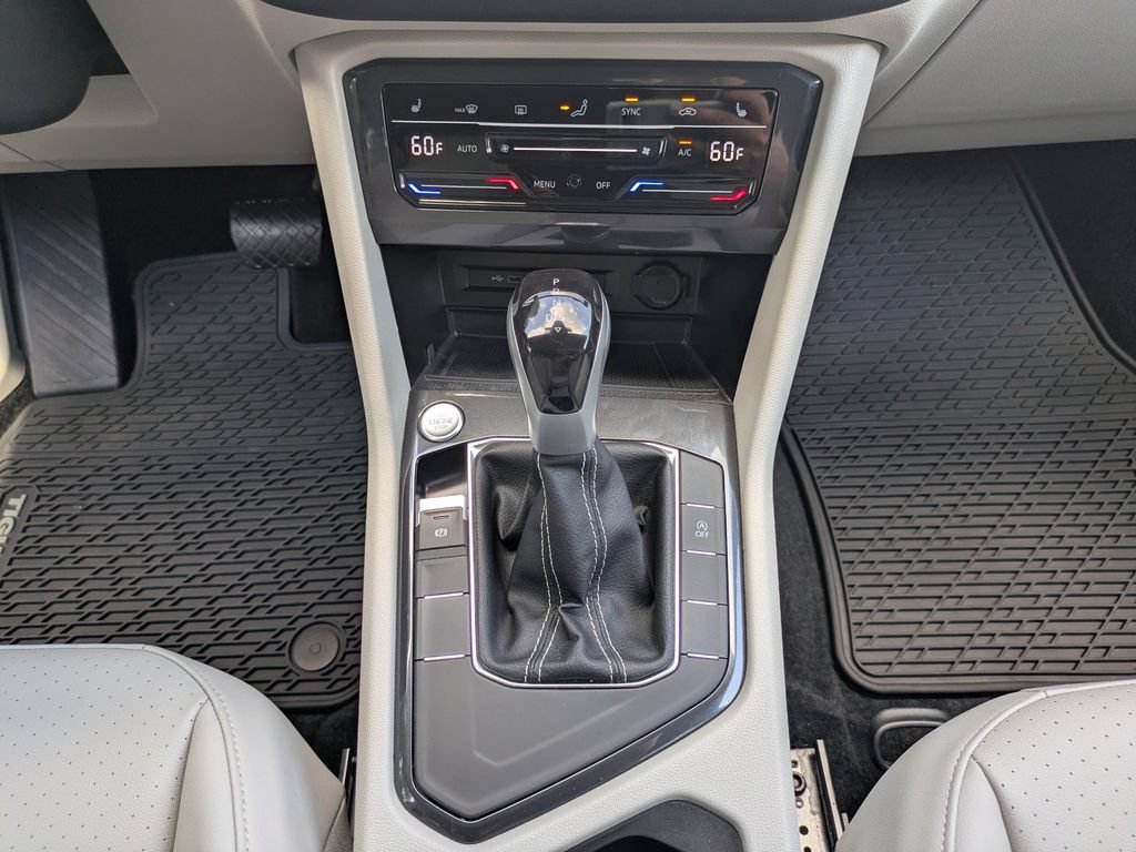 Certified 2023 Volkswagen Tiguan SE FWD image 19