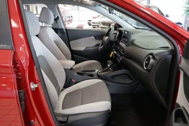 Used 2022 Hyundai Kona SE image 38