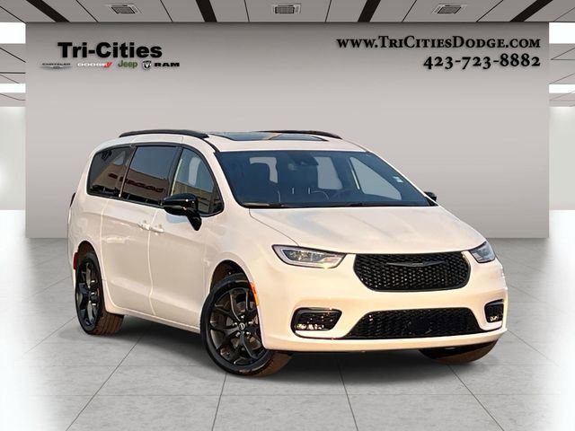 New 2026 Chrysler Pacifica Limited w/ S Appearance Package AWD/4WD image 1