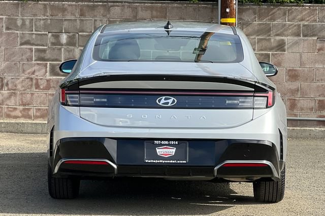 Used 2025 Hyundai Sonata SEL FWD image 7