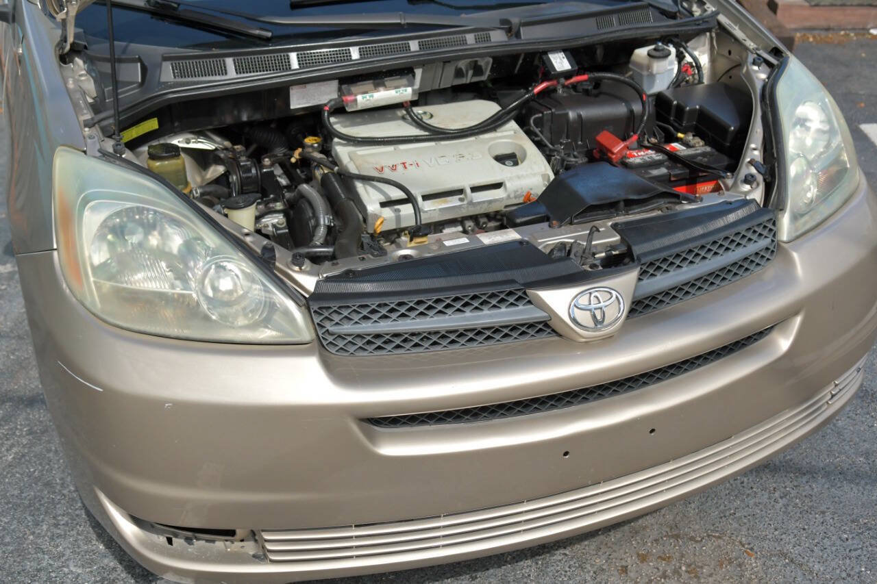 Used 2005 Toyota Sienna LE FWD image 24