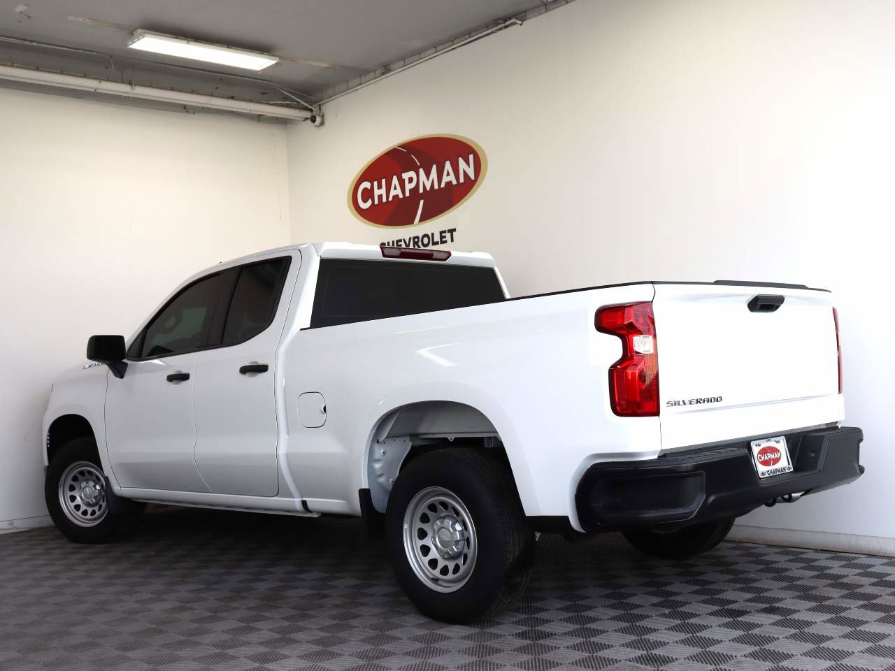 Certified 2025 Chevrolet Silverado 1500 W/T image 4