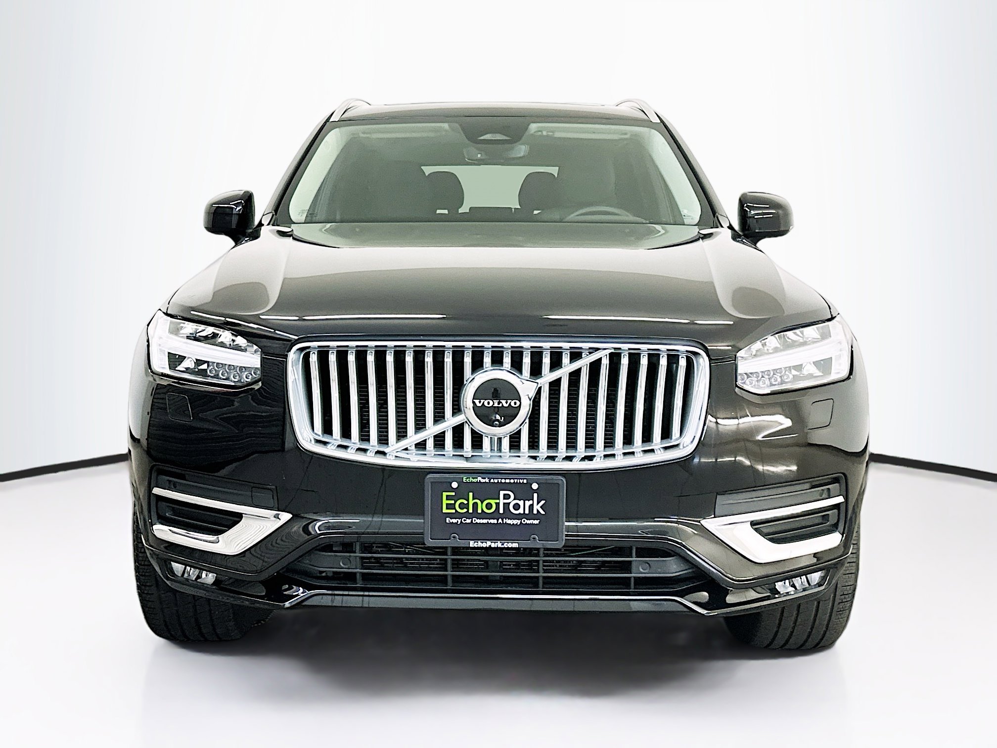 Used 2025 Volvo XC90 B6 Plus image 2