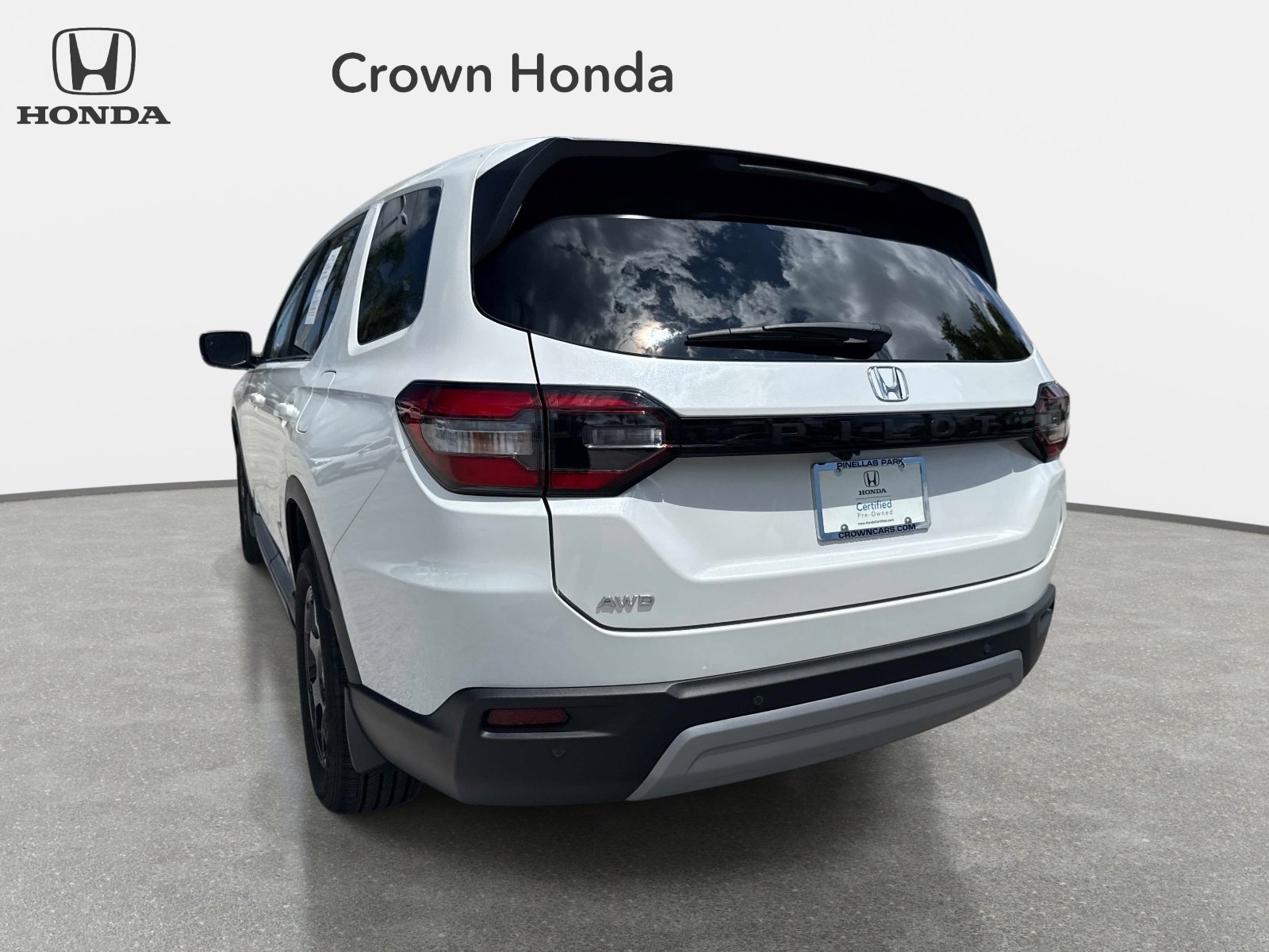 Used 2025 Honda Pilot EX-L image 8