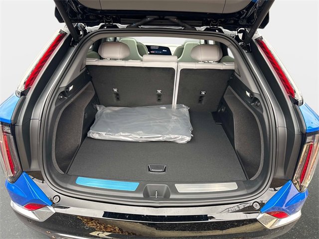 New 2026 Cadillac Optiq Luxury 1 image 6