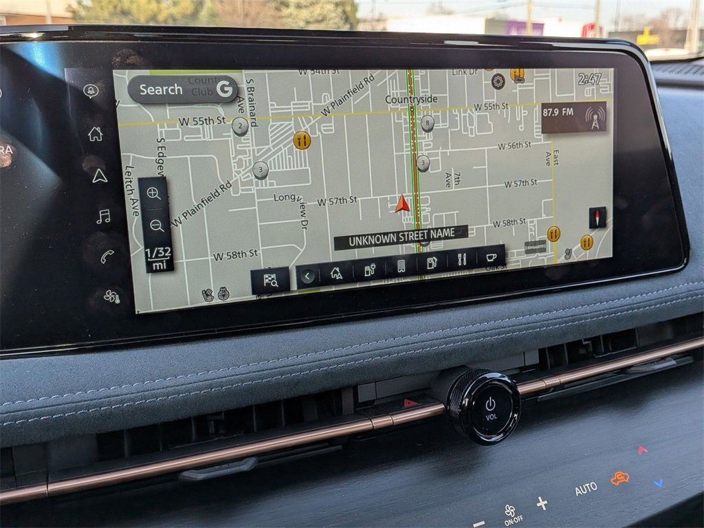 Used 2024 Nissan Ariya AWD image 15