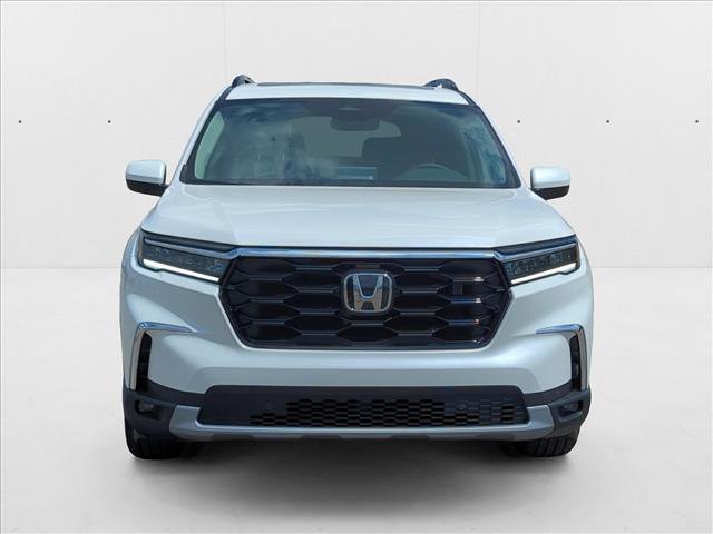 New 2025 Honda Pilot Touring image 7