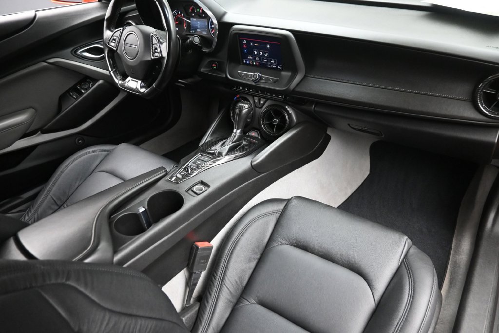Used 2021 Chevrolet Camaro LT RWD image 10