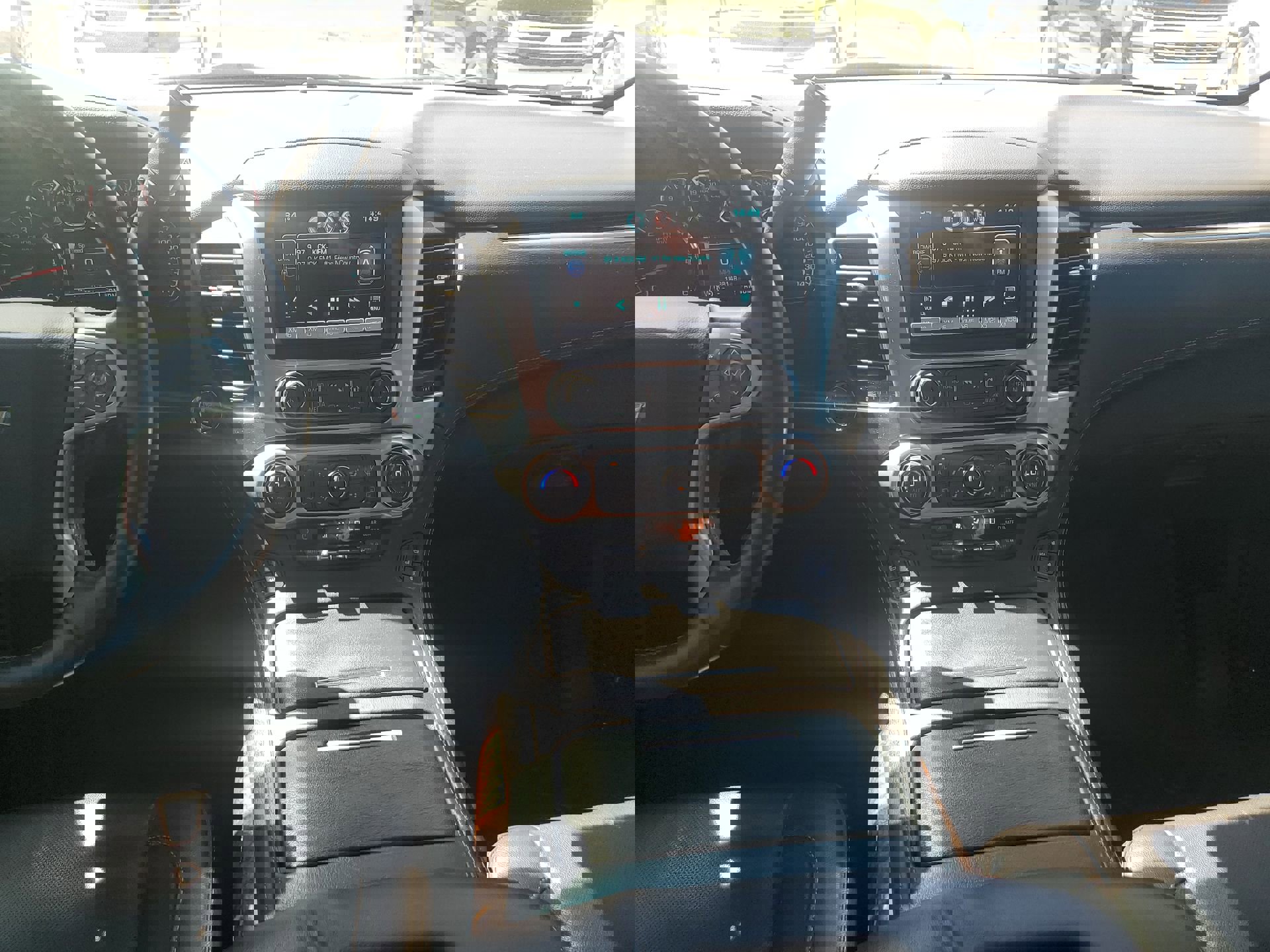 Used 2015 Chevrolet Suburban LTZ AWD/4WD image 10