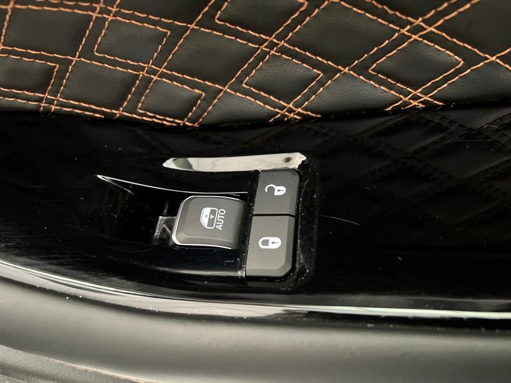 Used 2025 Jeep Grand Cherokee Summit image 27