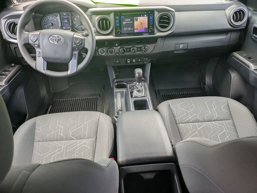 Used 2018 Toyota Tacoma TRD Sport AWD/4WD image 21