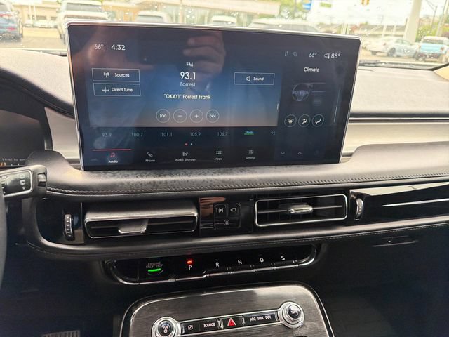 Certified 2023 Lincoln Nautilus AWD image 21