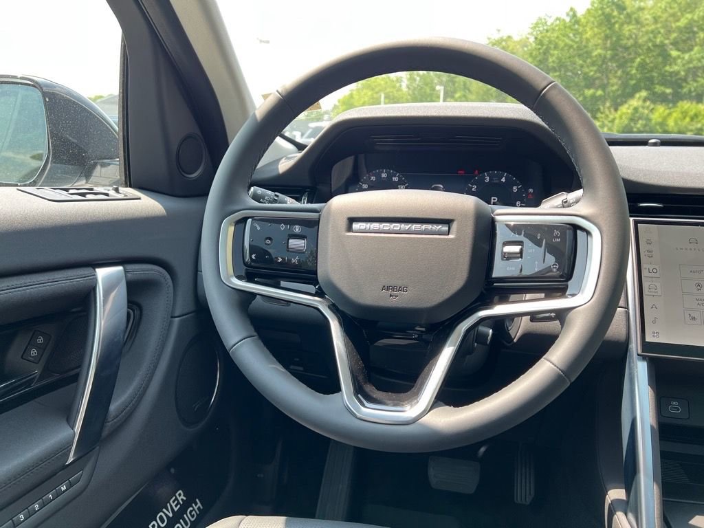 New 2025 Land Rover Discovery Sport S image 26