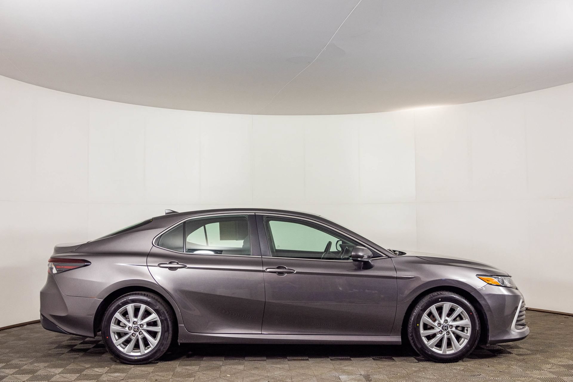 Used 2023 Toyota Camry LE FWD image 11