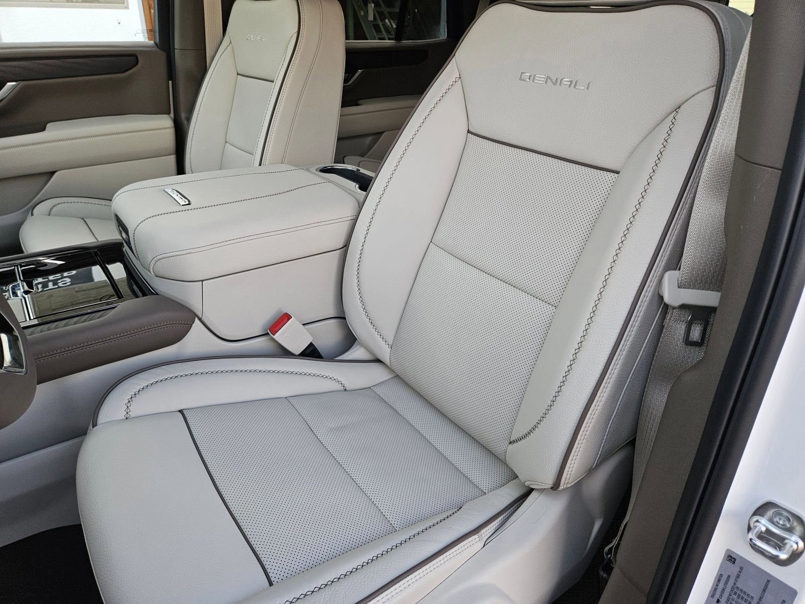 New 2026 GMC Yukon Denali AWD/4WD image 22