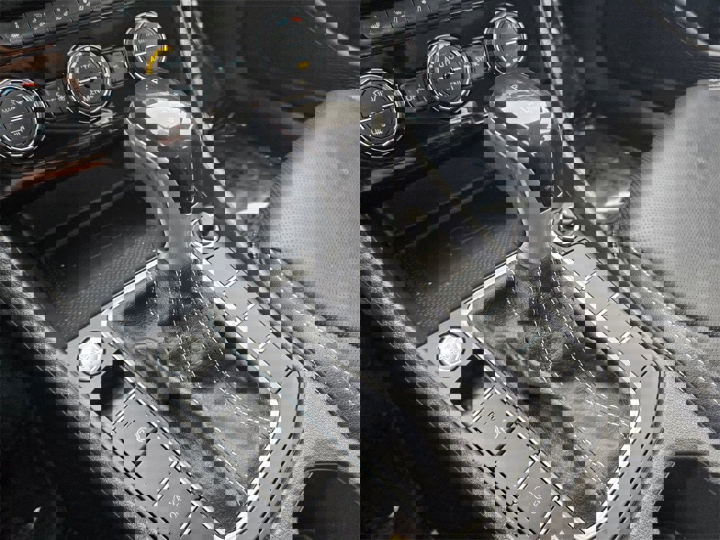 Used 2022 Volkswagen Jetta SEL image 20